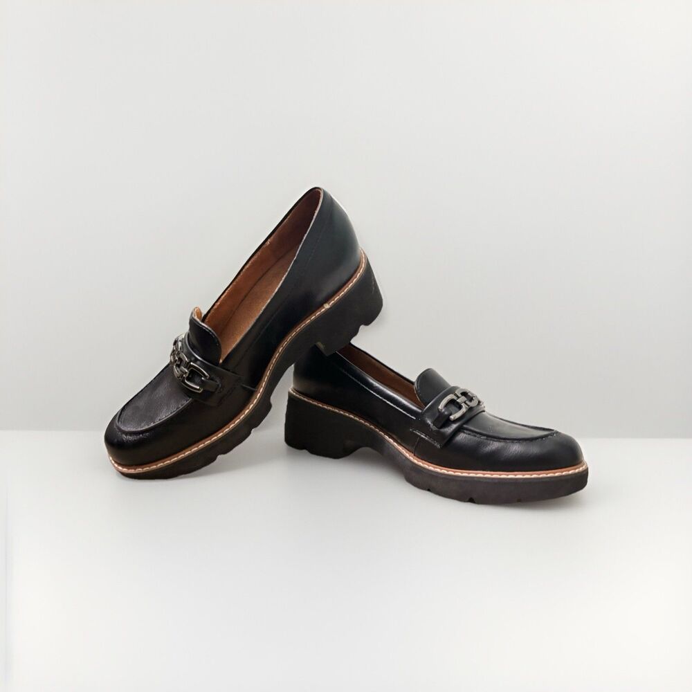 Naturalizer Cabana Lug Sole Loafers Navy Faux Leather Silver Buckles Size 7 - Picture 5 of 9